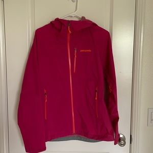 Patagonia Women’s Stretch Rainshadow Jacket